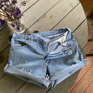 Wrangler Cut Offs 💙